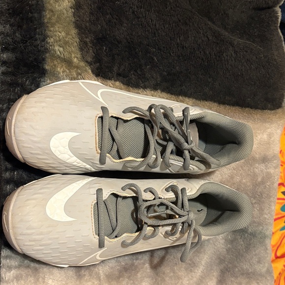 Nike Hyper-diamond Cleats for softball. - Picture 3 of 9